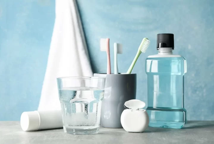 DO I REALLY NEED TO USE MOUTHWASH?